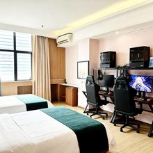CORE优核电竞民宿(佛山高明汽车客运站华盈广场店)