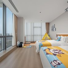 智然界酒店(成都金周路地铁站店)