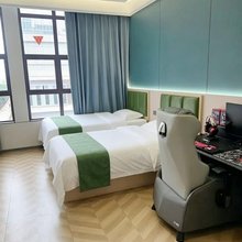 极影电竞酒店(江南云港店)