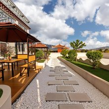娜木卓·Garden Resort 度假花园河畔壹宿(松赞林寺景区店)