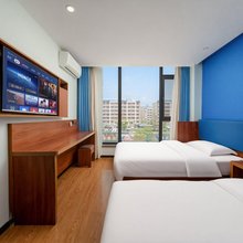 锦隆派酒店(唐山爱琴海店)
