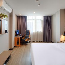 亚信电竞酒店(华鼎中央商场店)