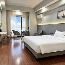 友房·Design设计师美宿(角美万达广场店)