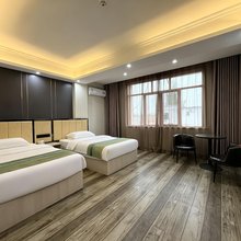 世茂酒店(特克斯八卦城离街店)