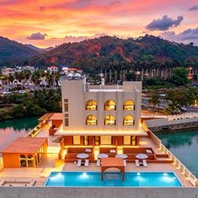 Lounge·浪集隐宿(万宁神州半岛环岛旅游公路店)
