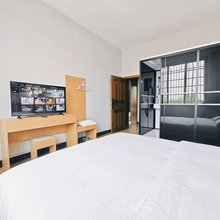 云愈小居客栈(高新区乐山市人民医院店)