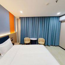 深蓝时尚宾馆(海山地铁站店)