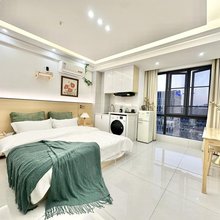 芦苇荡影院私寓(光谷科技会展中心光谷六路地铁站店)