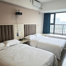 千帆酒店(郑州高铁东站蜜雪冰城总部旗舰店)