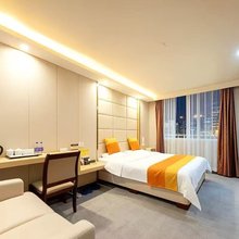 8天连锁主题酒店(植物园地铁站广东工业大学龙洞校区店)