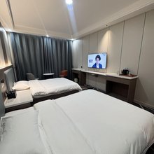 格尔木三客亭酒店
