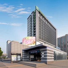 北京望京华彩智选假日酒店