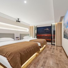 悦禧全景酒店(西江千户苗寨东引观景台店)