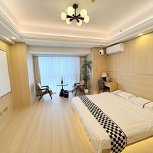 友家公寓(浦西万达店)