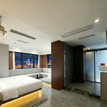 揽江景·云境|Modern·City·Design酒店(观音桥北滨路店)