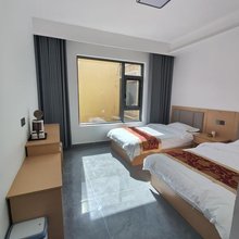 新寨路人客栈