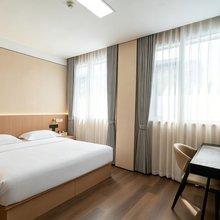 锦泽酒店(天津财经大学玛钢厂地铁站店)