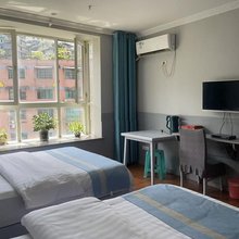 彭水梧优民宿(金山广场A栋店)