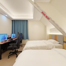 逸住荟·六金电竞酒店(邛崃店)