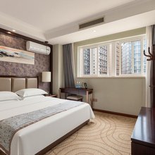 轻享·简舍(兴义桔山广场梦乐城店)