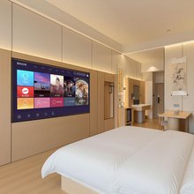 九熠跃层影音套房·轻居(乐山高铁站万达广场店)