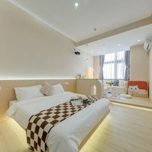 铂悦公寓(金湾华发商都店)
