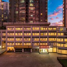 雅景假日酒店(遵义海尔大道东欣彩虹城店)