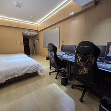 WT电竞民宿(宝鸡水木清华店)