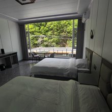 鹅嫚沟情缘农家客栈