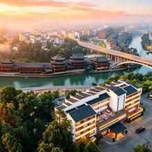 烟雨·云兮Riverside 江景美学度假酒店(凤凰古城沱江店)