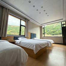 宕昌县官鹅沟锦栏山庄