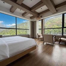 观山阅城民宿(康定溜溜城店)