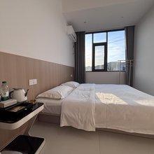 云端梦宿(东林大佛店)