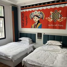 瓦拉降庆民宿