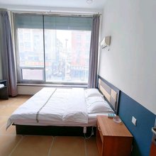 长春星期天主题宾馆(103中学店)