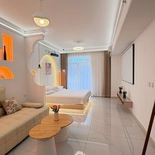 鸿基海景馨海公寓(鲅鱼圈家乐福店)