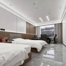 蓬安鸿逸居商务酒店
