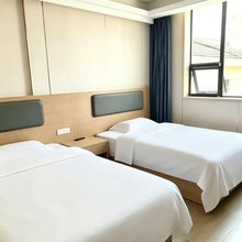 襄楚鑫源酒店(南漳高铁站店)