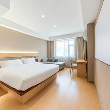 艾曼酒店(三牌楼大街虹桥地铁站店)