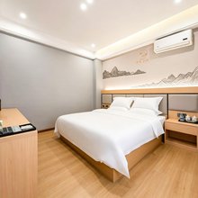 翠堤·润畔|Soft Haven|温柔松弛宜居美宿(芒市机场店)