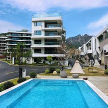 老界岭南北分界温泉度假酒店