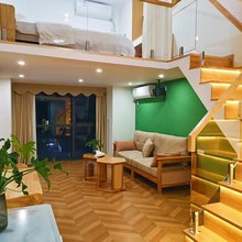 星宇轻奢loft影院公寓(力高雍湖国际鱼尾洲地铁站店)