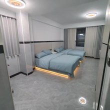 村中小院民宿(崇左高铁南站店)
