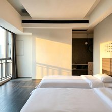 H电竞公寓(内江万达广场店)
