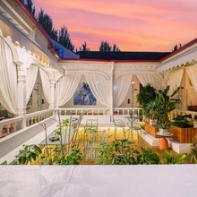花筑·画舍|艺术画廊VILLA花园美宿(伊宁六星街店)