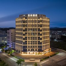 深圳平湖罗山科技园亚朵酒店