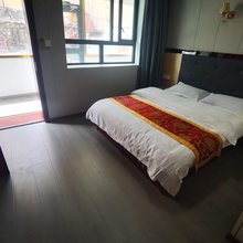 噶尔星月旅馆