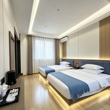 星辉酒店(兴义高铁南站万峰林机场店)
