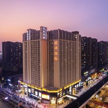 龙城酒店(成都红高路地铁站西华大学店)