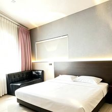彭州济安酒店(龙兴寺水街店)